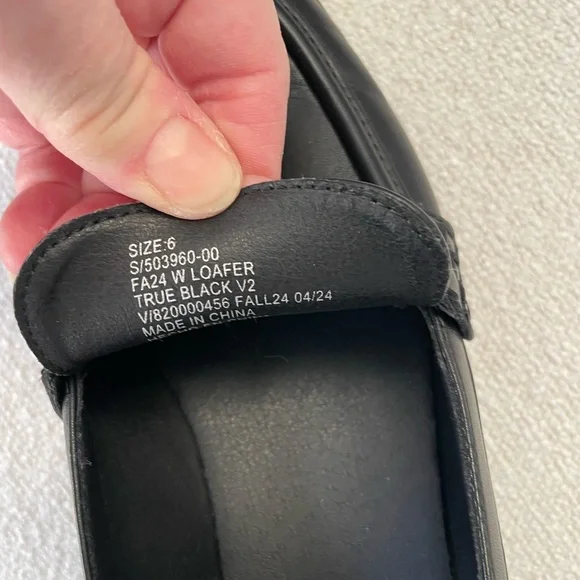 Women’s loafers from the gap brand new size 6 black - Picture 6 of 8